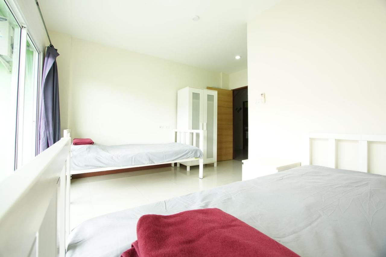 Bedbox Guesthouse And Hostel Patong Bagian luar foto