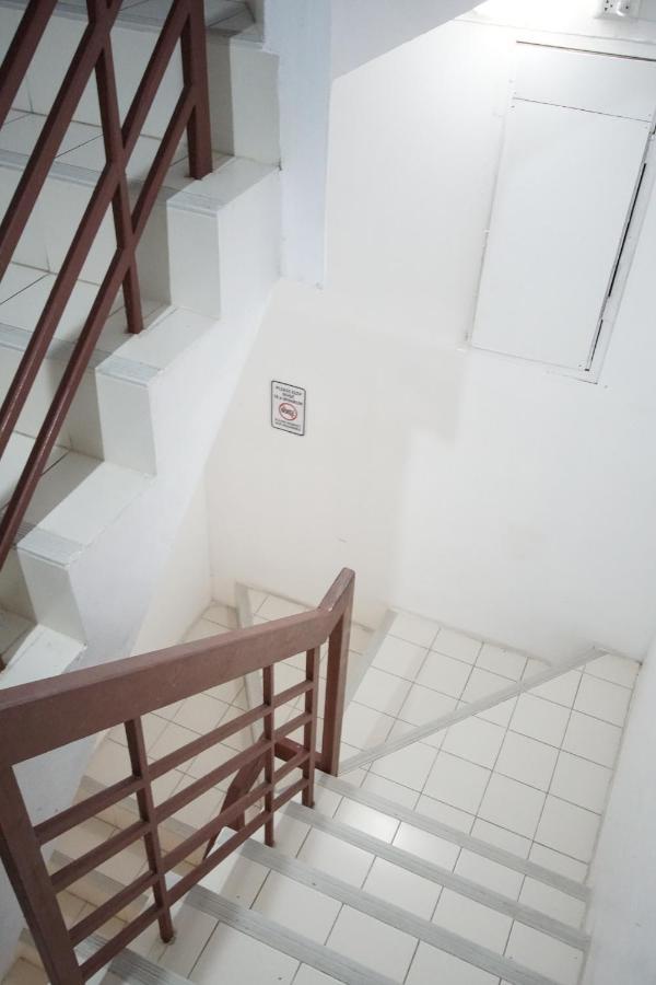 Bedbox Guesthouse And Hostel Patong Bagian luar foto
