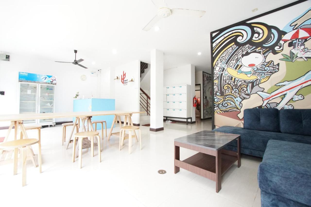 Bedbox Guesthouse And Hostel Patong Bagian luar foto