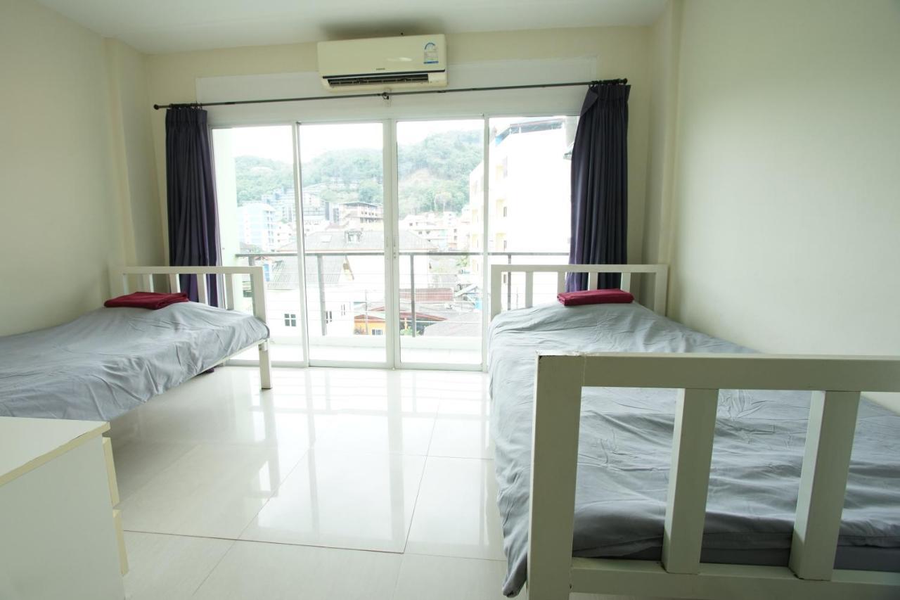 Bedbox Guesthouse And Hostel Patong Bagian luar foto