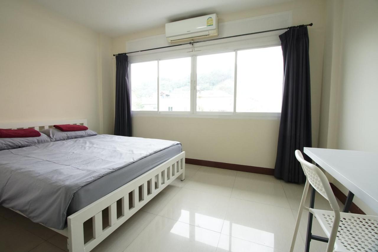 Bedbox Guesthouse And Hostel Patong Bagian luar foto