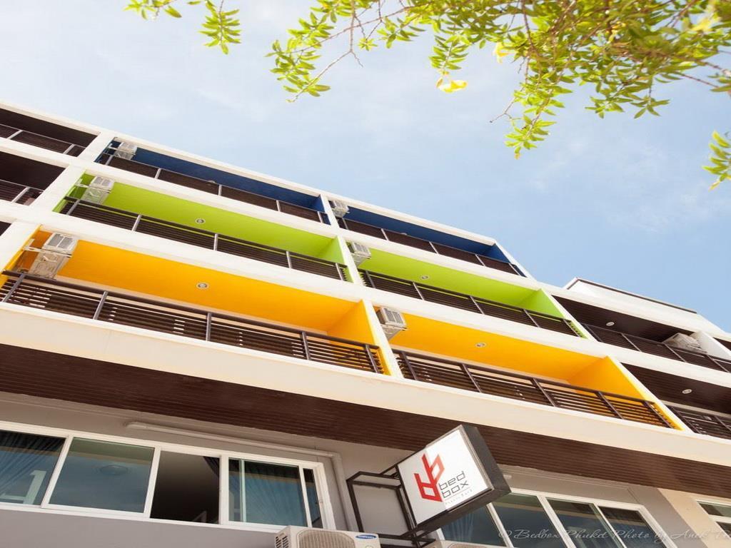 Bedbox Guesthouse And Hostel Patong Bagian luar foto