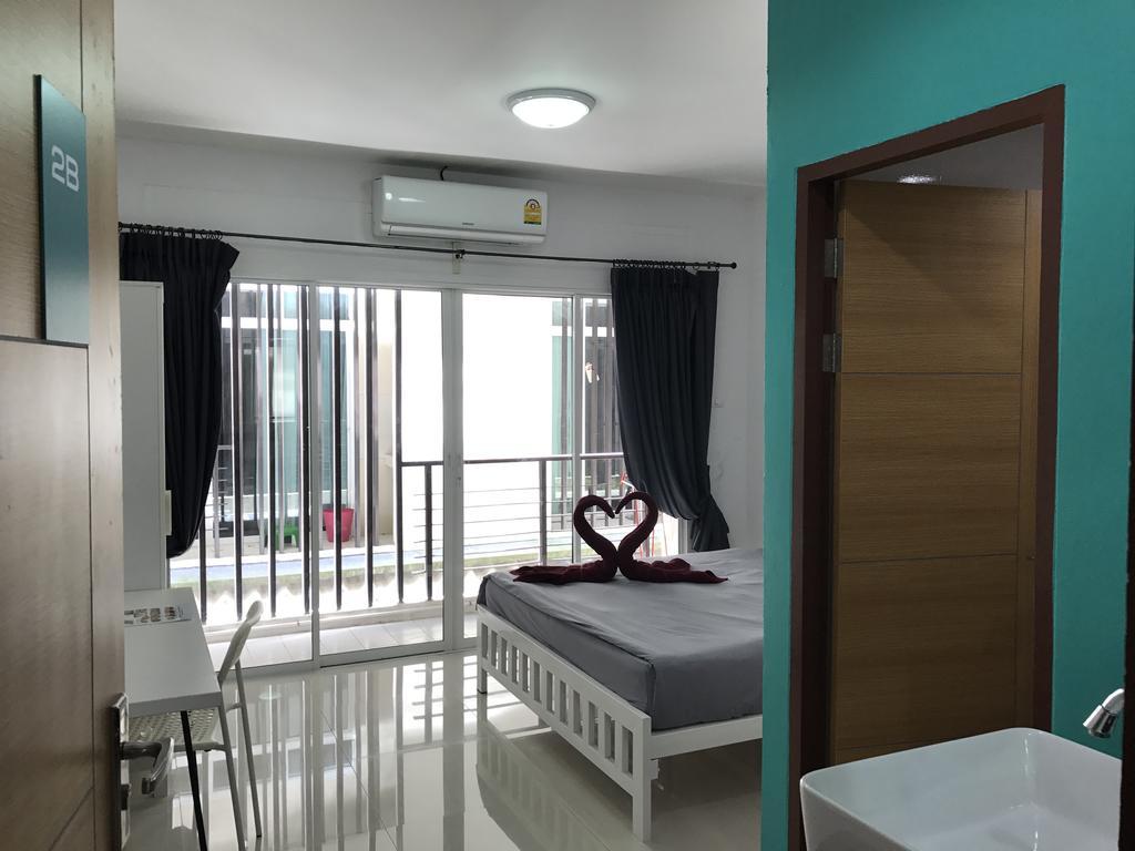 Bedbox Guesthouse And Hostel Patong Bagian luar foto