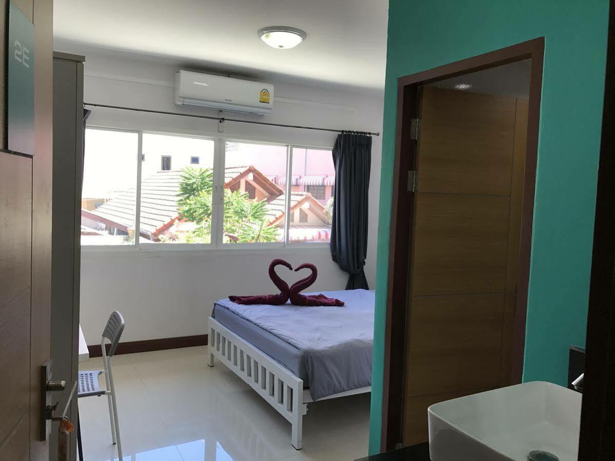 Bedbox Guesthouse And Hostel Patong Bagian luar foto